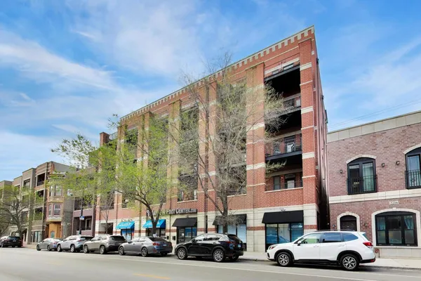 $675,000 | 2222 West Belmont Avenue, Unit 501, Chicago, IL 60618