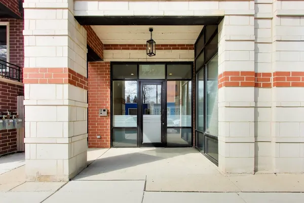 $675,000 | 2222 West Belmont Avenue, Unit 501, Chicago, IL 60618