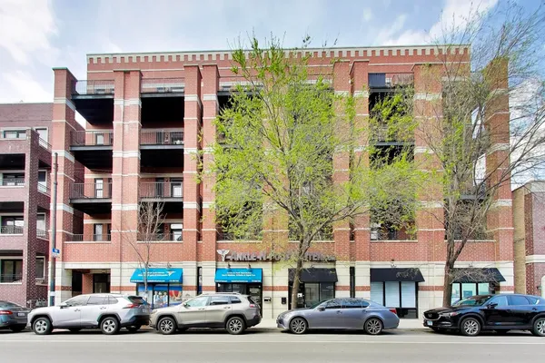 $675,000 | 2222 West Belmont Avenue, Unit 501, Chicago, IL 60618