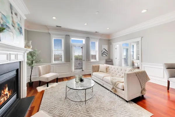 $675,000 | 2222 West Belmont Avenue, Unit 501, Chicago, IL 60618