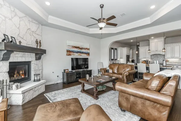 $3,995 | 6110 Meadow Bluff Court, Richmond, TX 77407