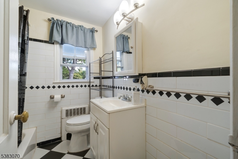 445 Morris Avenue, Unit 4A Springfield, NJ 07081 - Photo 8 of 11