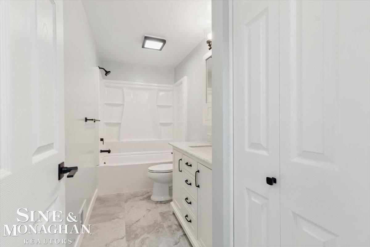 3841 Ravenswood Road Marysville, MI 48040 - Photo 9 of 41 50184555-9c477be9-7abb-4b54-a87d-c1567ae94a26.JPG