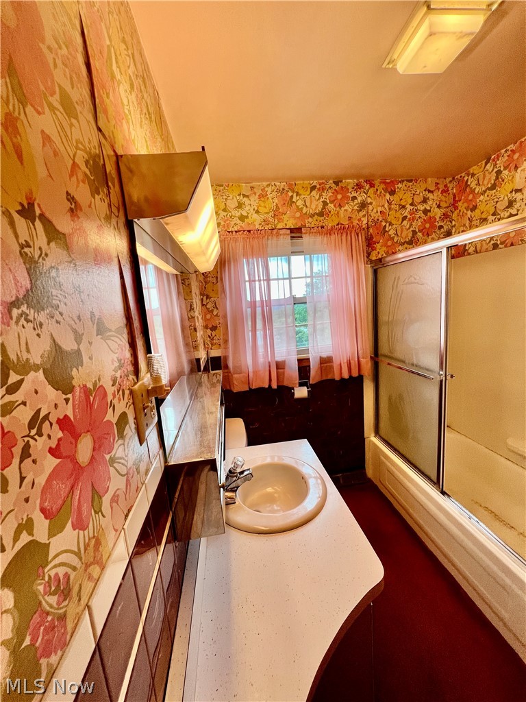 57200 New Cut Road Shadyside, OH 43947 - Photo 10 of 19 bathroom