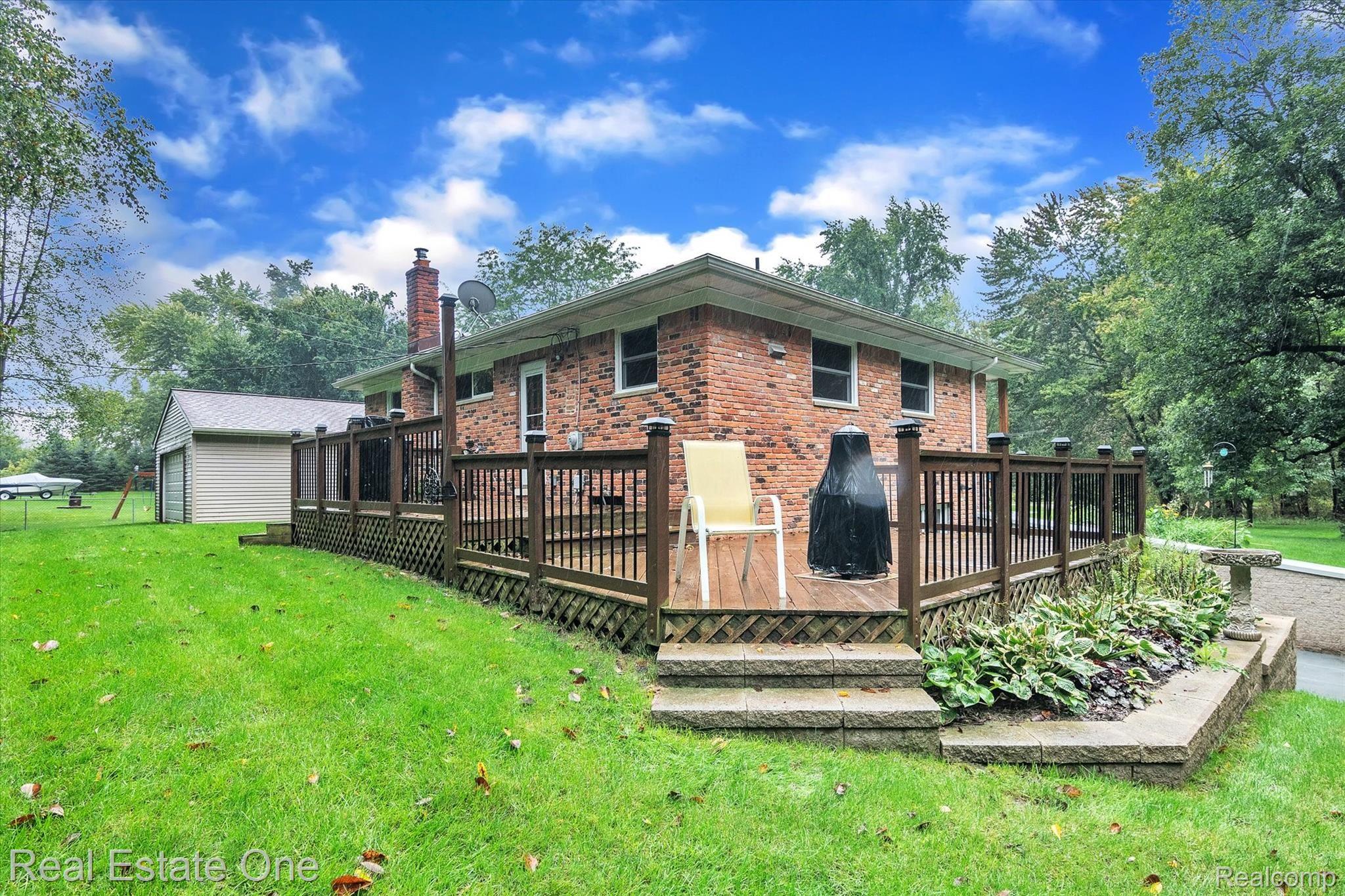 5630 North Fleming Road Fowlerville, MI 48836 - Photo 36 of 42 45-5630-N-Fleming-Rd-WindowStill-Real-Estate-Photography-45.jpg