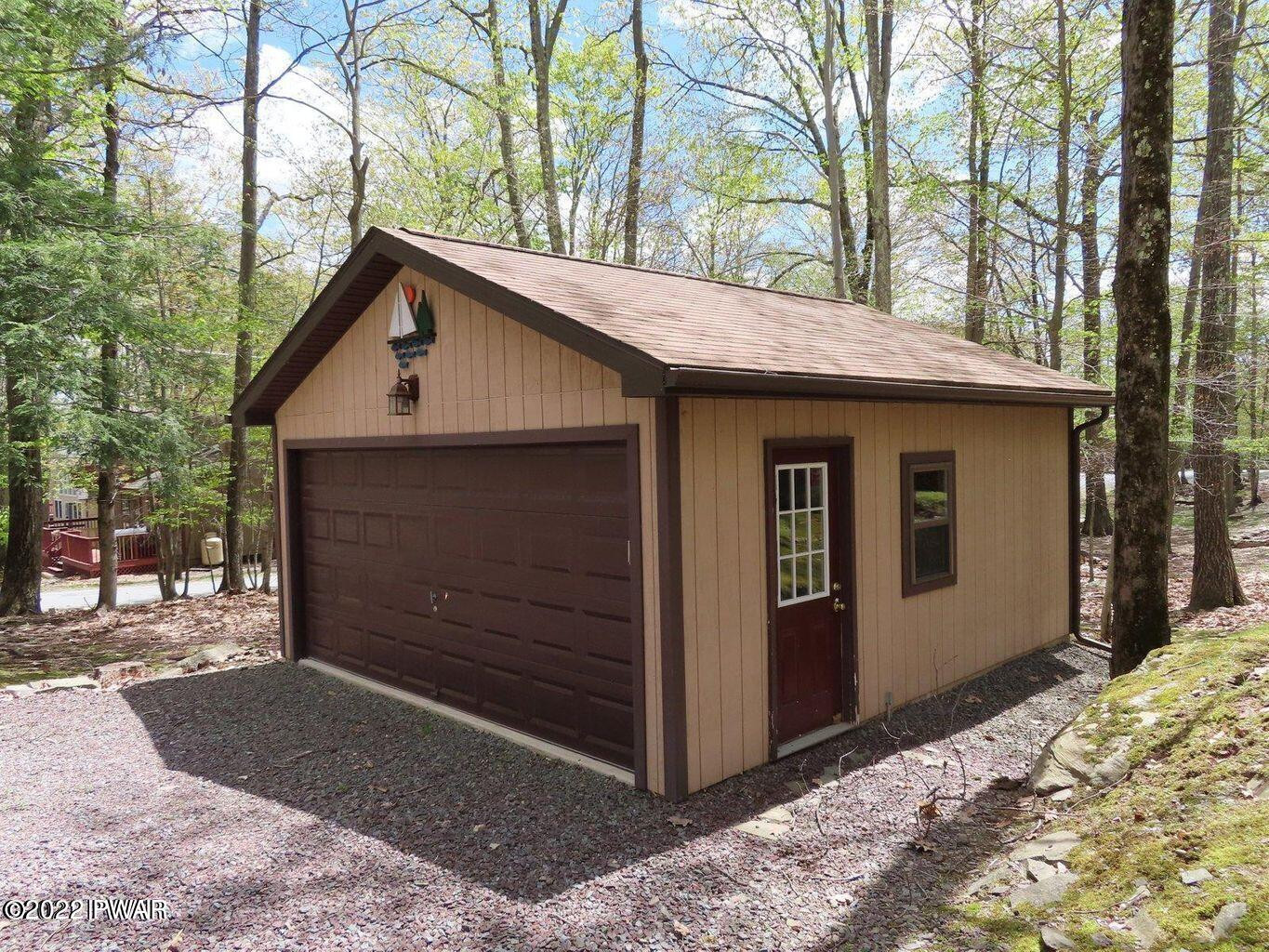 1111 Mustang Road Lake Ariel, PA 18436 - Photo 4 of 31