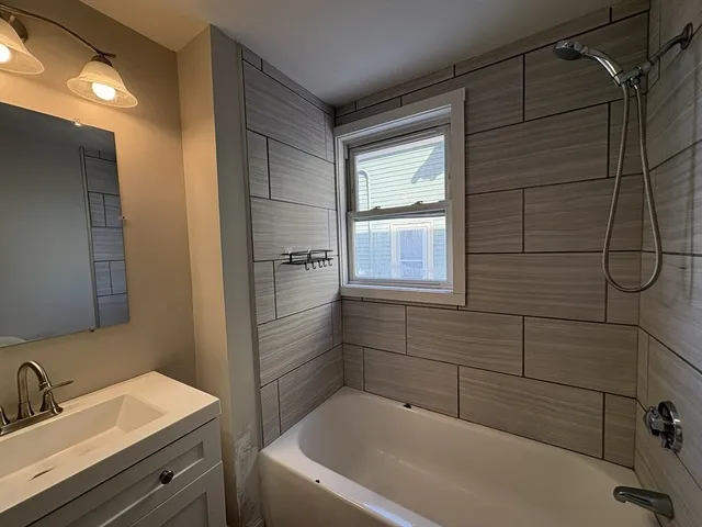 $800 | 171 Pleasant Street, Unit 1, Attleboro, MA 02703