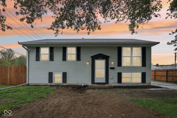 $240,000 | 1023 Avalon Lane, Chesterfield, IN 46017