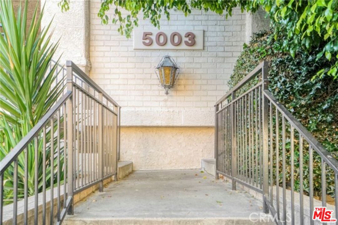 5003 Tilden Avenue, Unit 109 Sherman Oaks, CA 91423 - Photo 23 of 29 a view of entryway