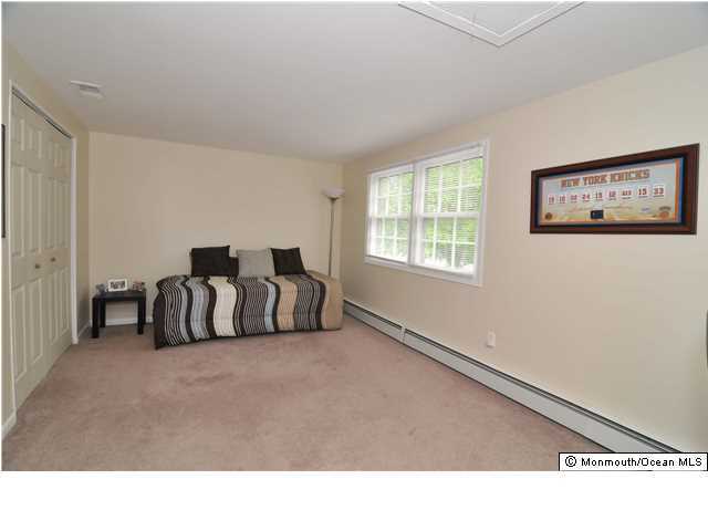 253 Lloyd Road Aberdeen, NJ 07747 - Photo 12 of 15 Additional Photo