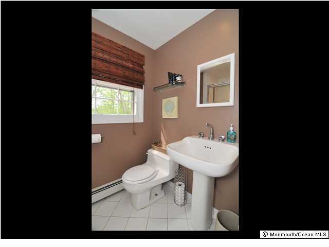 253 Lloyd Road Aberdeen, NJ 07747 - Photo 10 of 15 Additional Photo