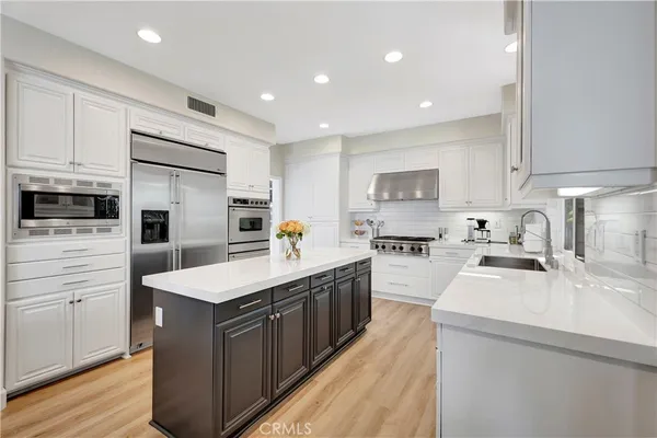 $2,195,000 | 6 Vinewood Lane, Ladera Ranch, CA 92694