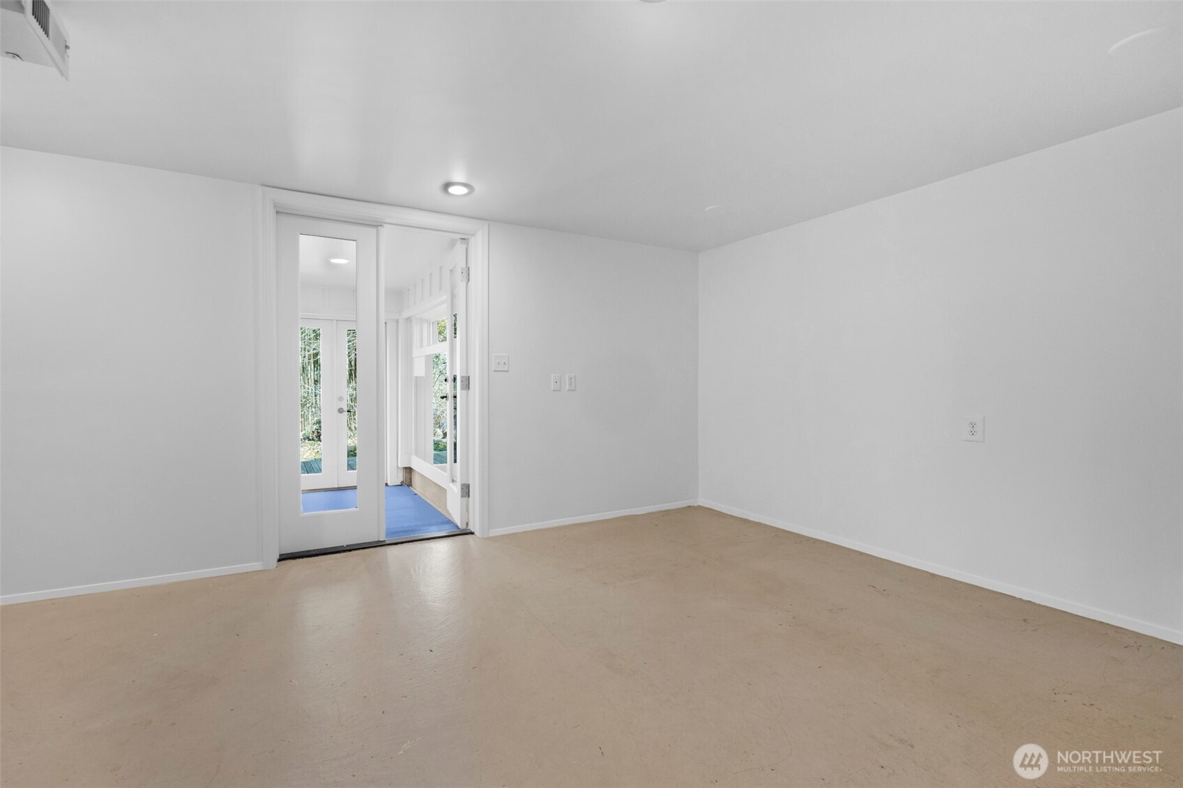 6825 43rd Avenue Northeast Seattle, WA 98115 - Photo 28 of 39