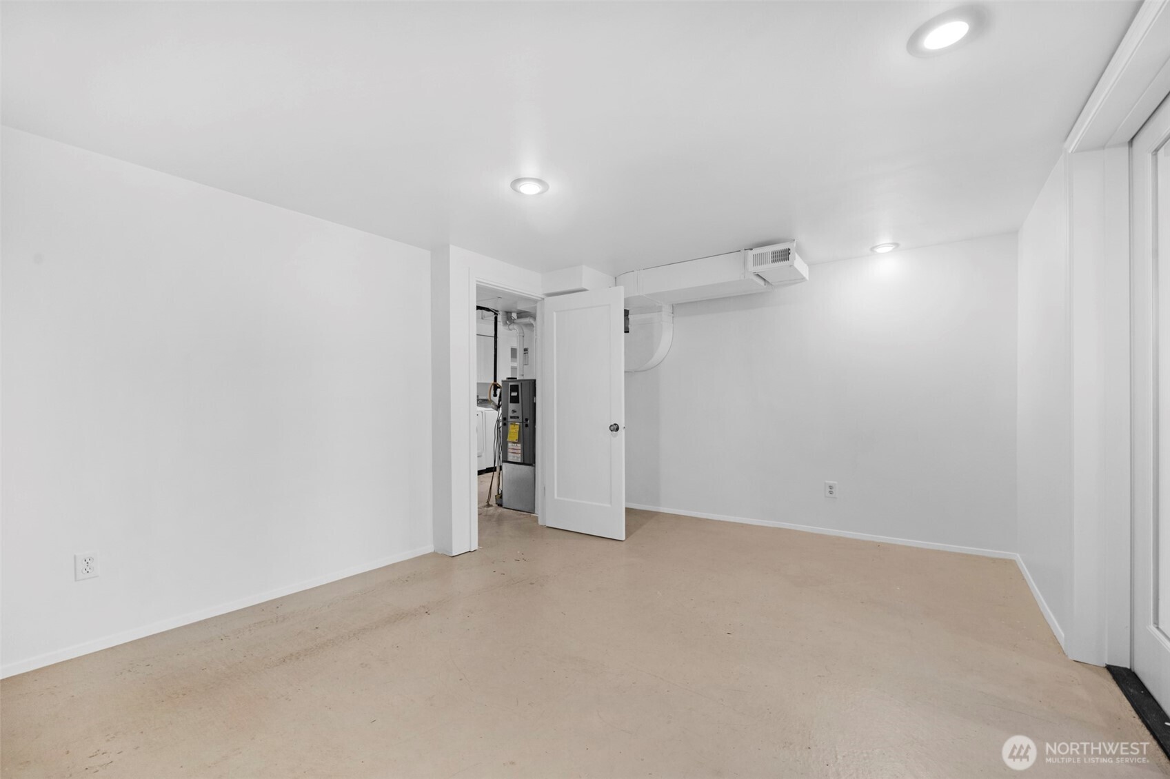 6825 43rd Avenue Northeast Seattle, WA 98115 - Photo 29 of 39