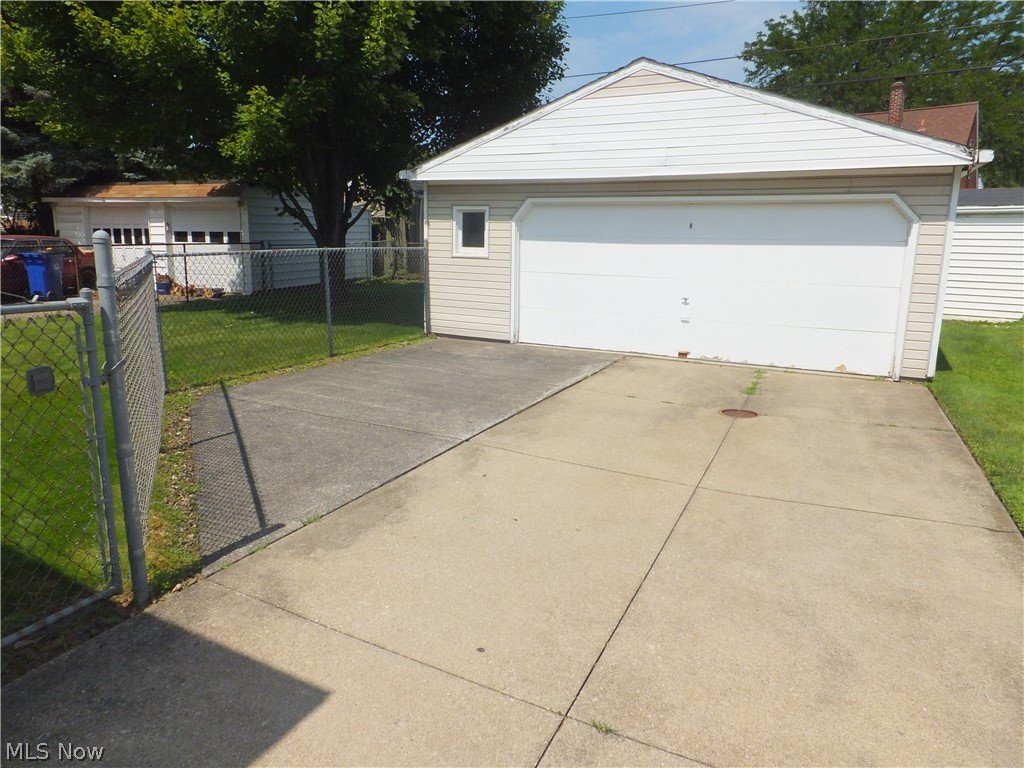 4358 Redding Road Cleveland, OH 44109 - Photo 20 of 23 Gallery Image 20