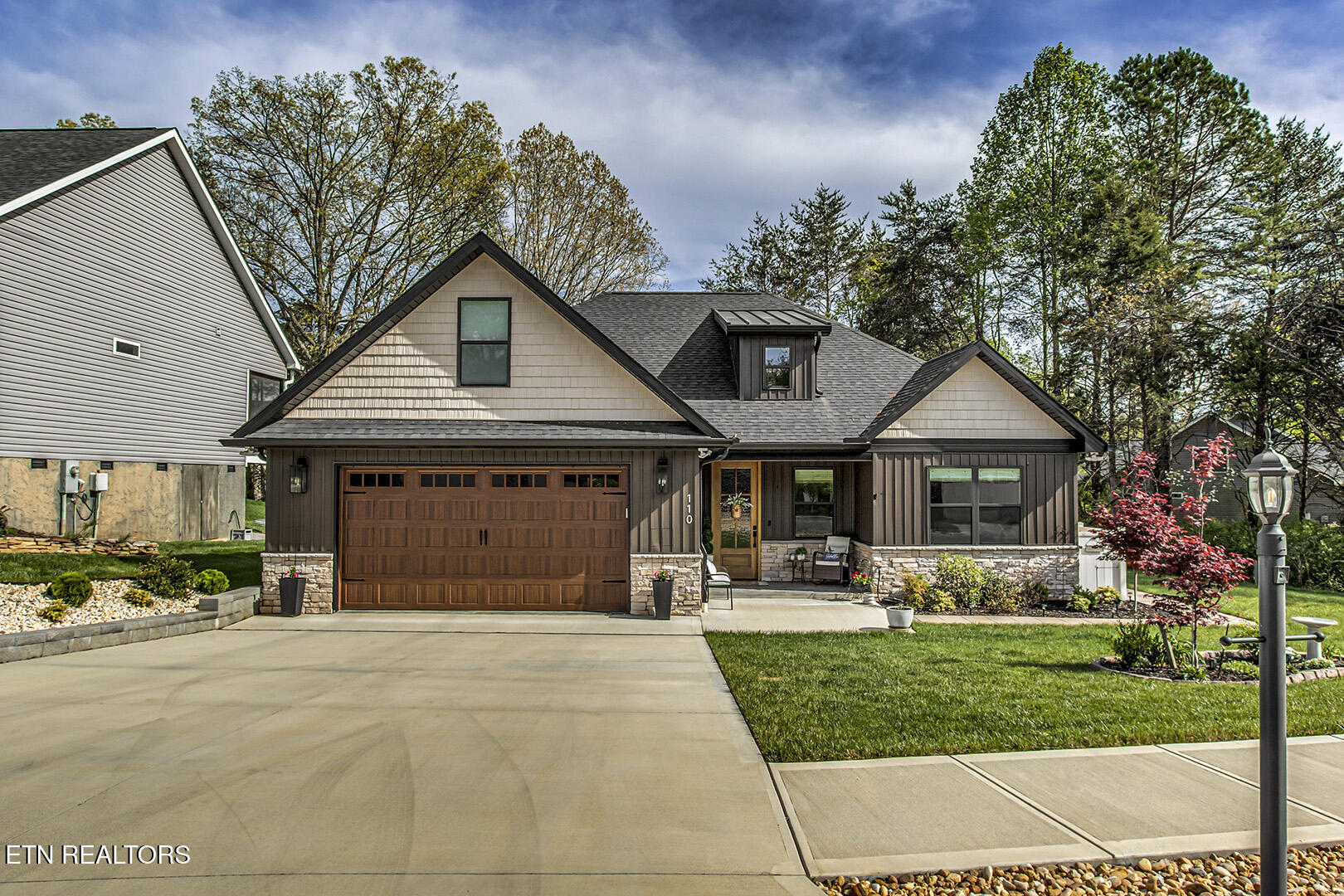 01_GadoWay_110_Front