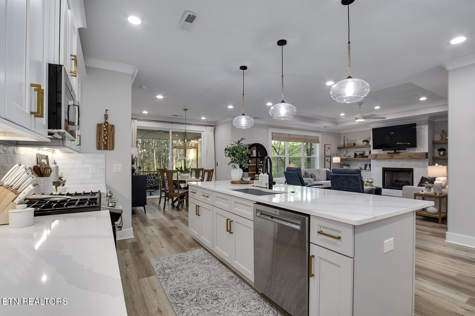 110 Gado Way Loudon, TN 37774 - Photo 15 of 53 15_GadoWay_110_Kitchen04