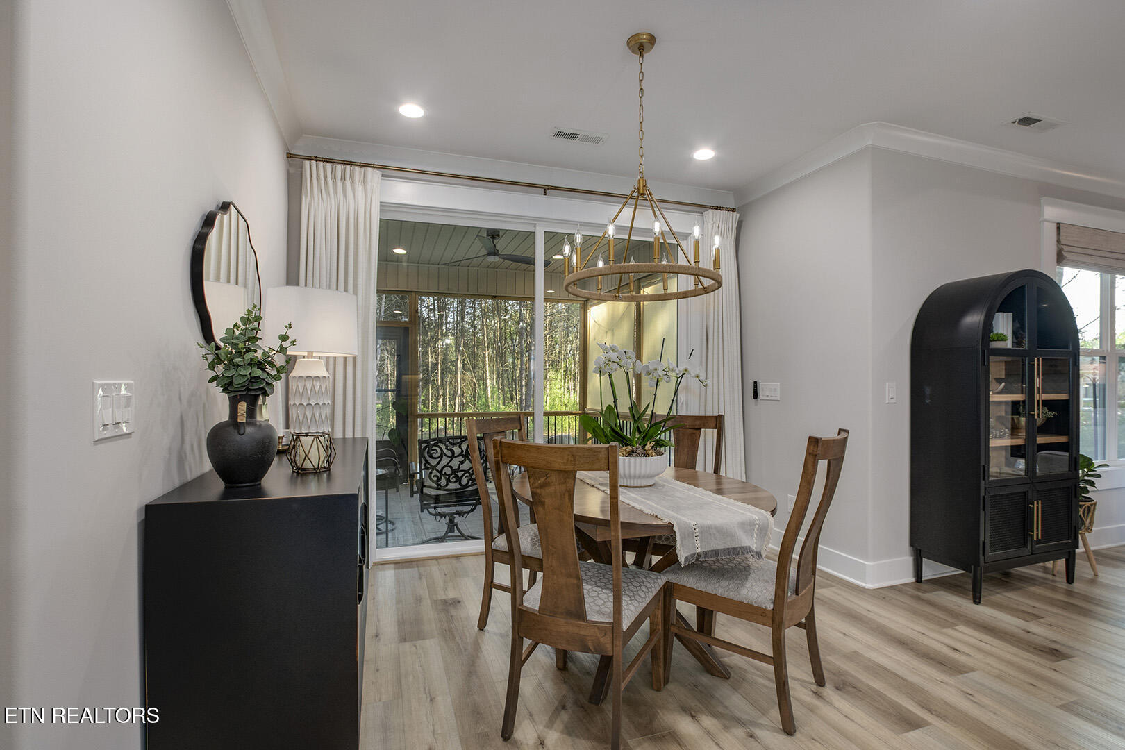 110 Gado Way Loudon, TN 37774 - Photo 16 of 53 16_GadoWay_110_Dining01