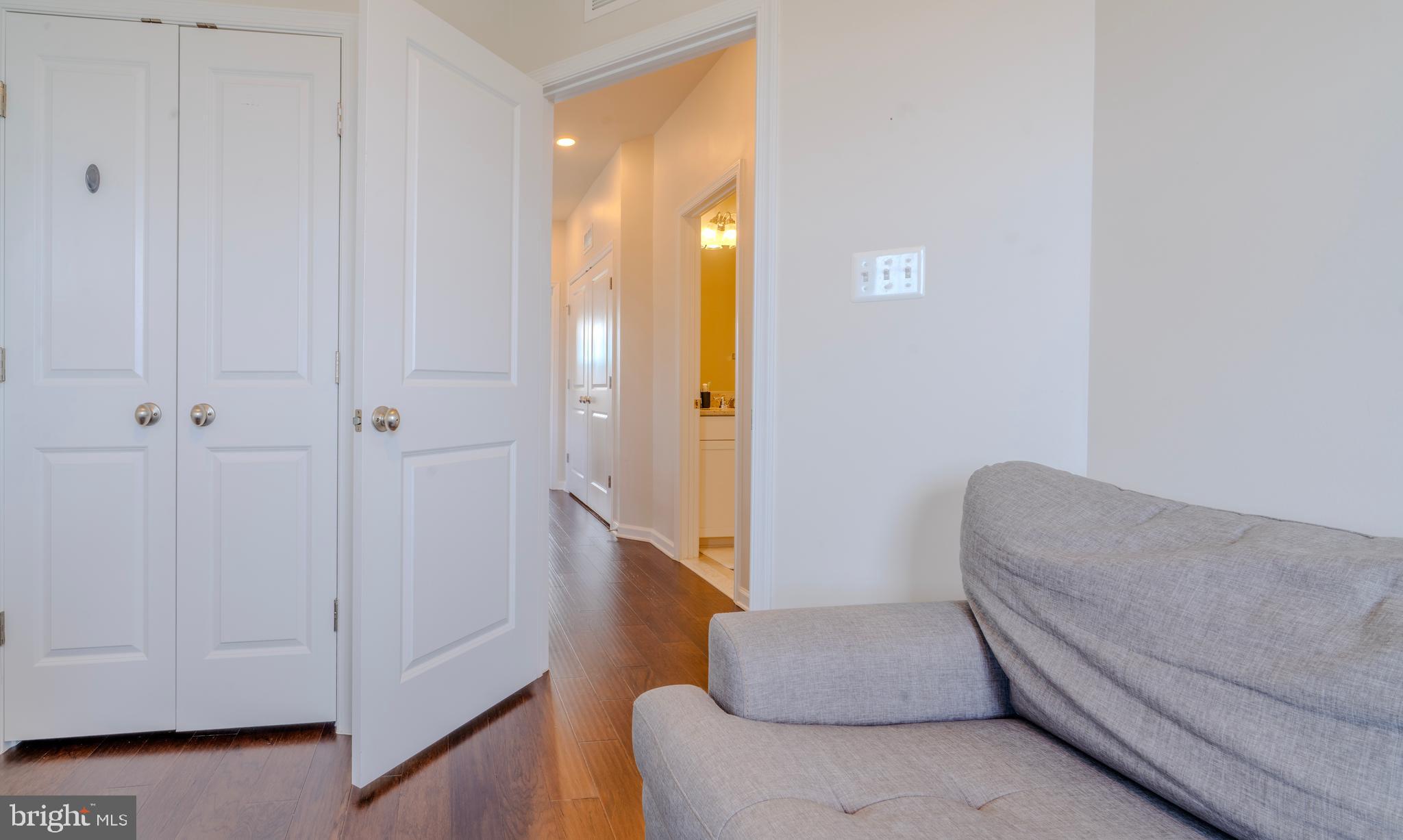 8515 Bald Eagle Lane Frederick, MD 21704 - Photo 27 of 34 a bathroom with a tub