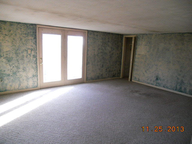 193 Holly Ridge Road Mount Jackson, VA 22842 - Photo 6 of 12 an empty room with a window