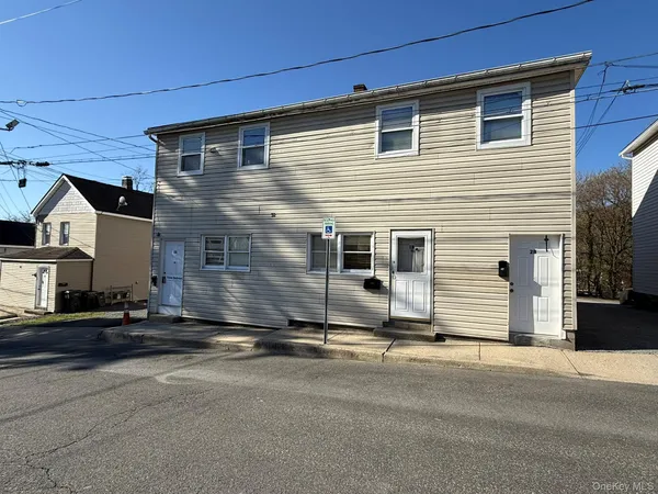$2,795 | 51 Schneider Avenue, Unit 2A, Highland Falls, NY 10928