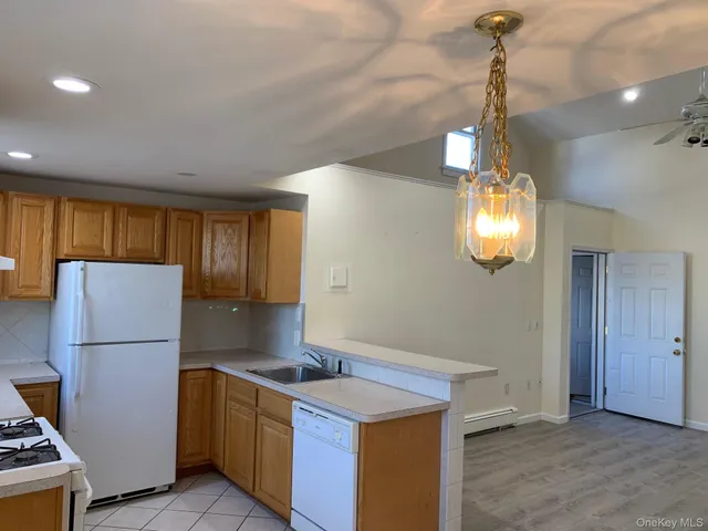 $2,900 | 51 Schneider Avenue, Unit 2A, Highland Falls, NY 10928