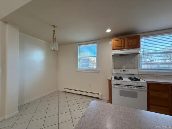 $2,900 | 51 Schneider Avenue, Unit 2A, Highland Falls, NY 10928