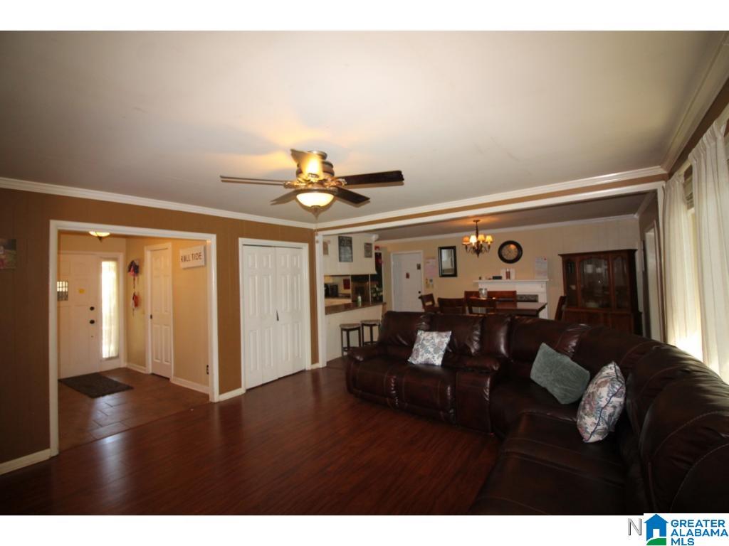 306 Linden Street Southwest Hartselle, AL 35640 - Photo 5 of 32