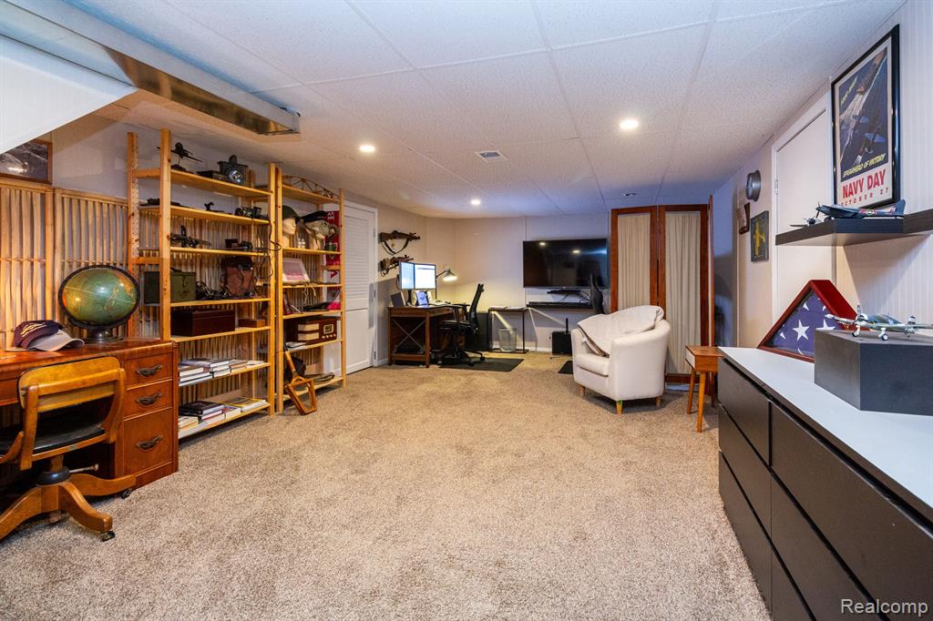 3269 Hixon Road Rochester, MI 48306 - Photo 37 of 41