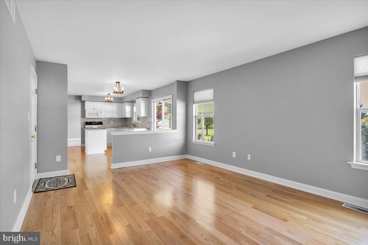 6 Redbud Drive Sicklerville, NJ 08081 - Photo 9 of 27 Family Room