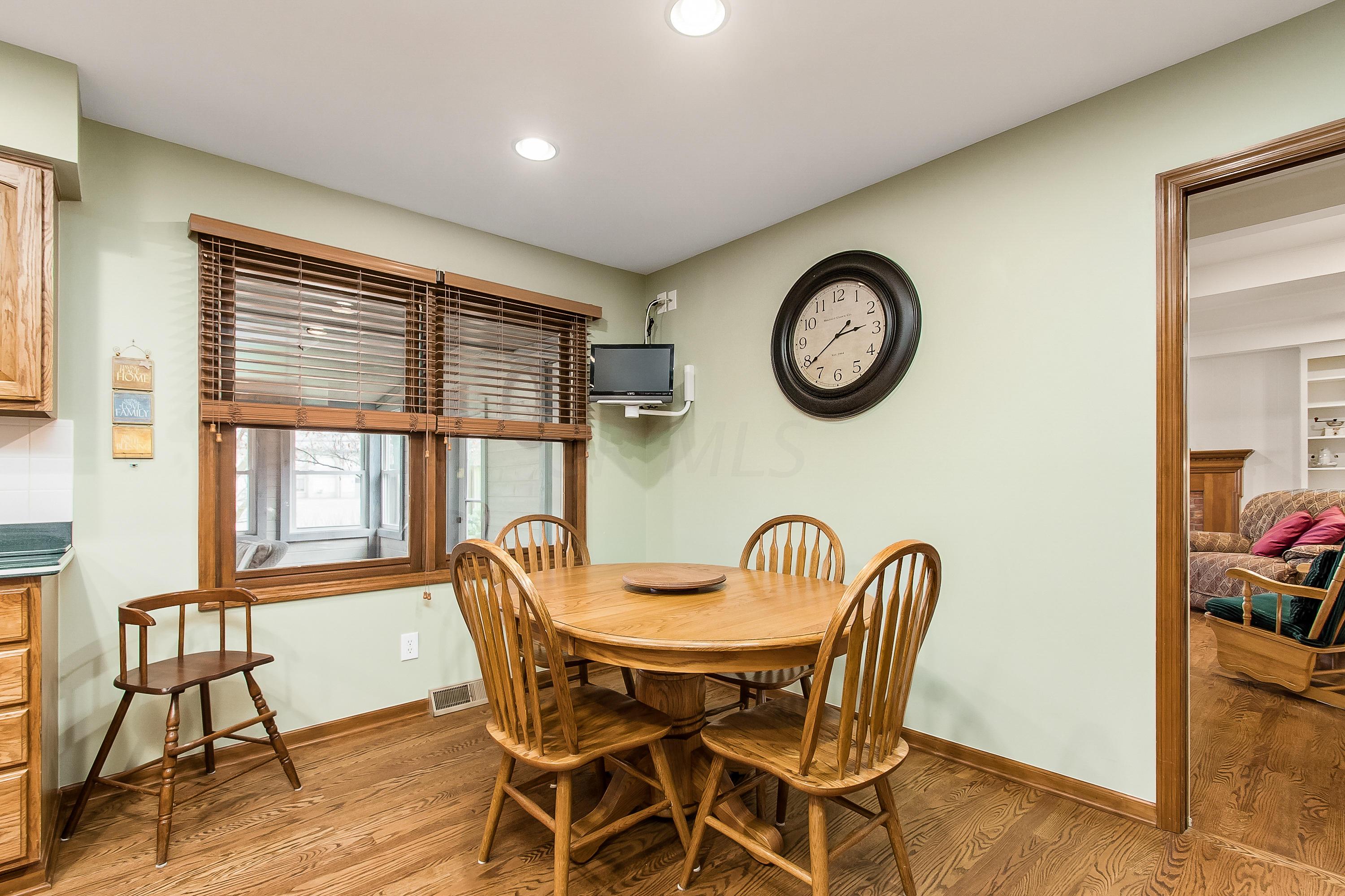 4088 Longhill Road Columbus, OH 43220 - Photo 14 of 50