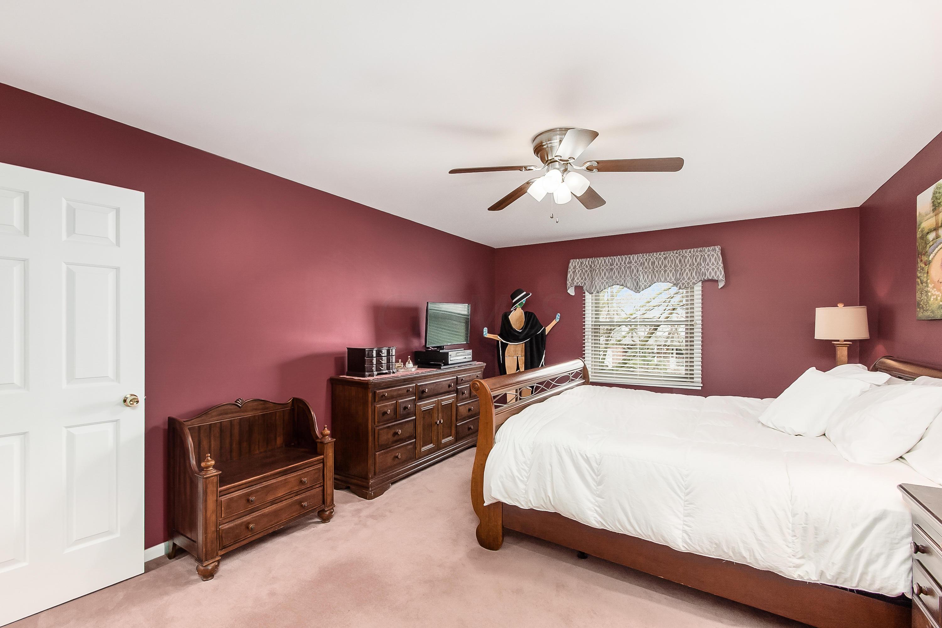 4088 Longhill Road Columbus, OH 43220 - Photo 25 of 50