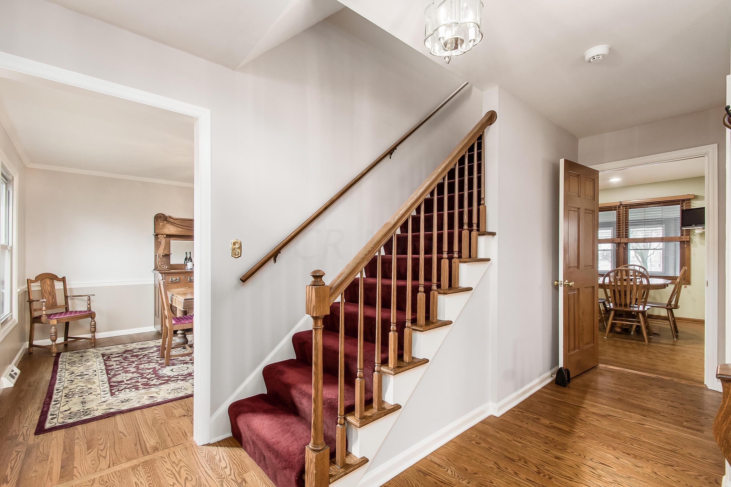 4088 Longhill Road Columbus, OH 43220 - Photo 3 of 50