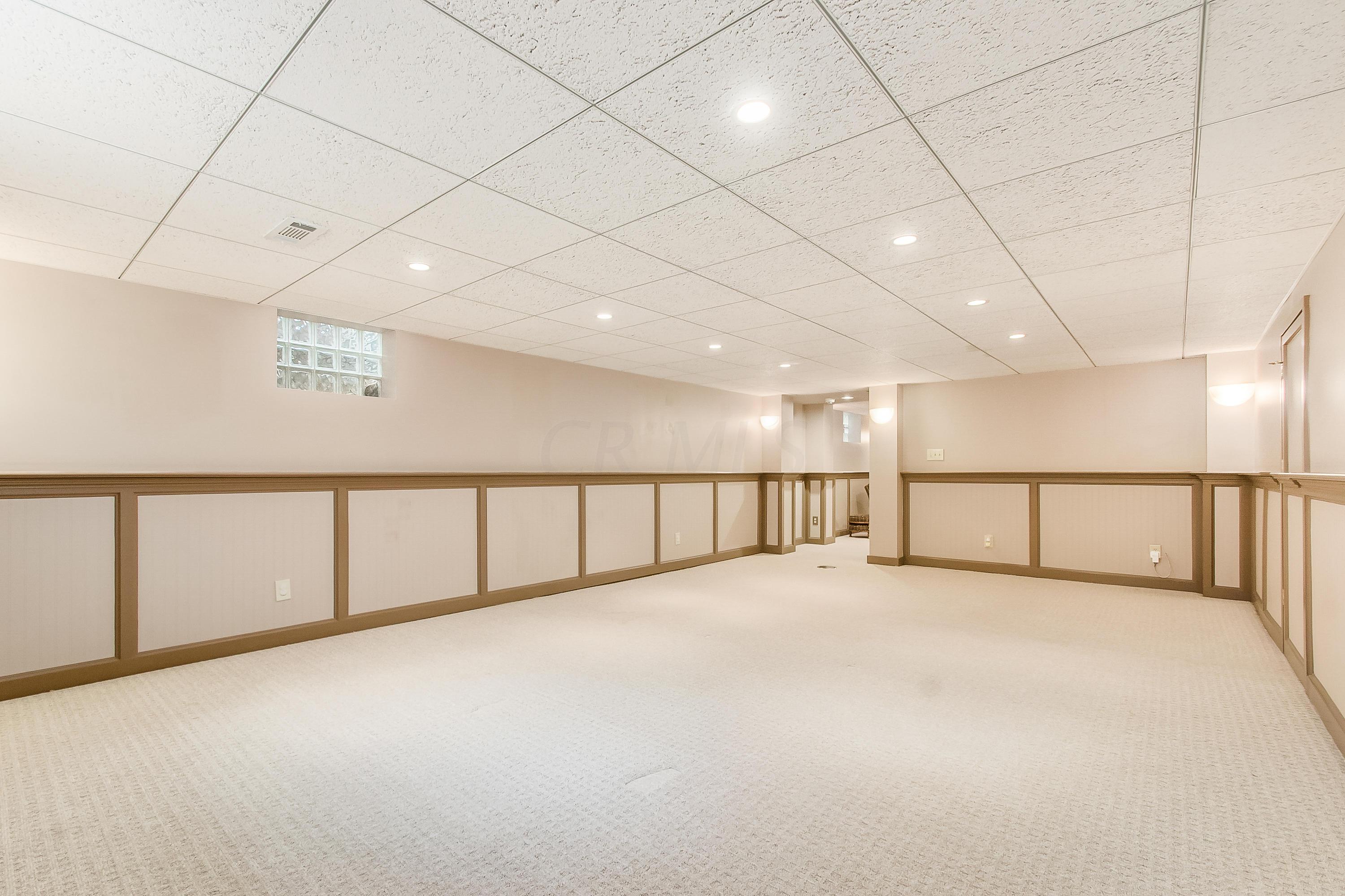 4088 Longhill Road Columbus, OH 43220 - Photo 43 of 50