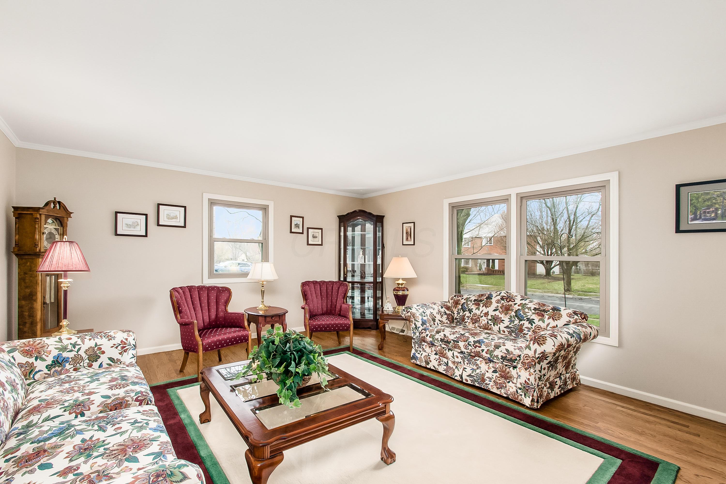 4088 Longhill Road Columbus, OH 43220 - Photo 5 of 50