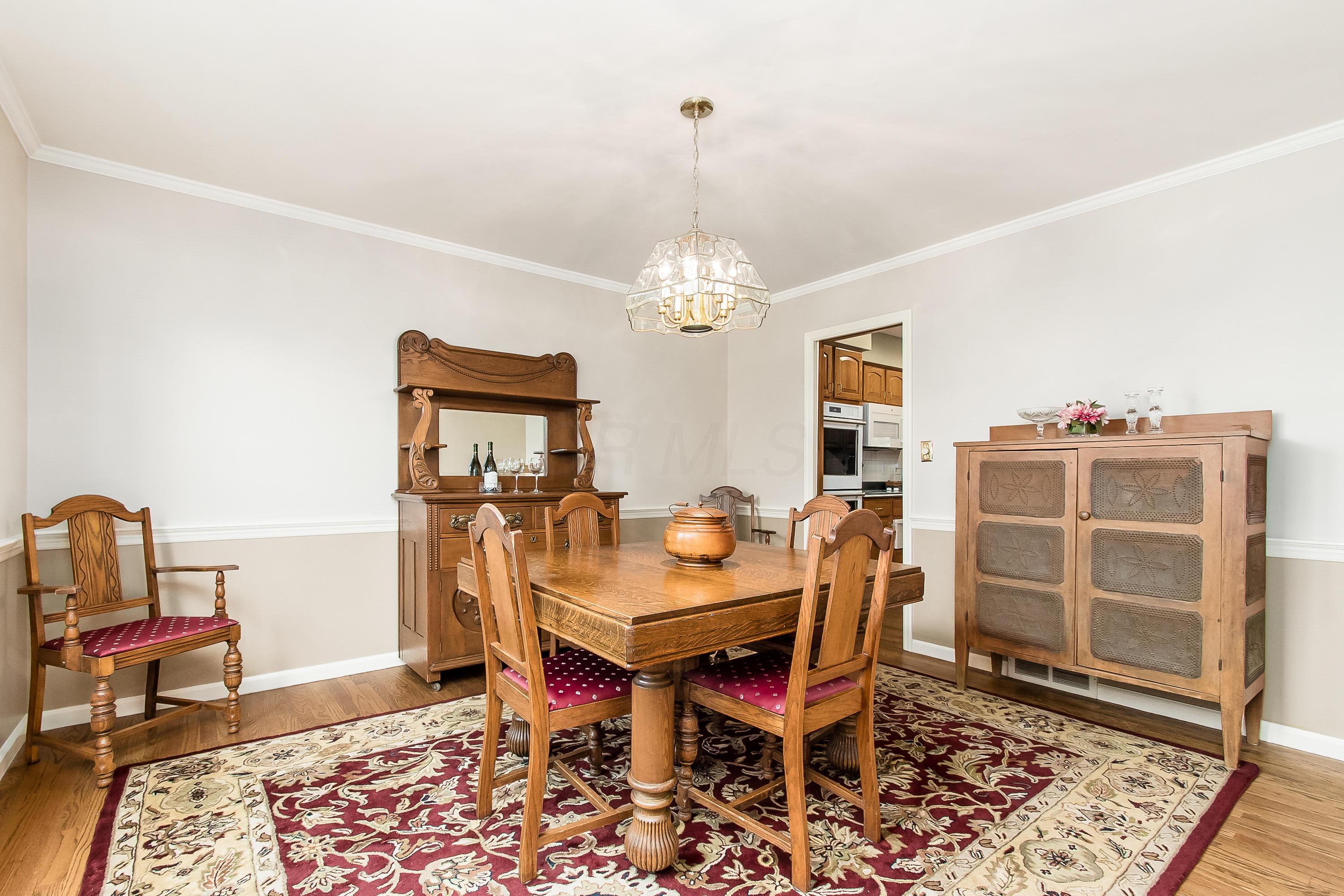 4088 Longhill Road Columbus, OH 43220 - Photo 7 of 50