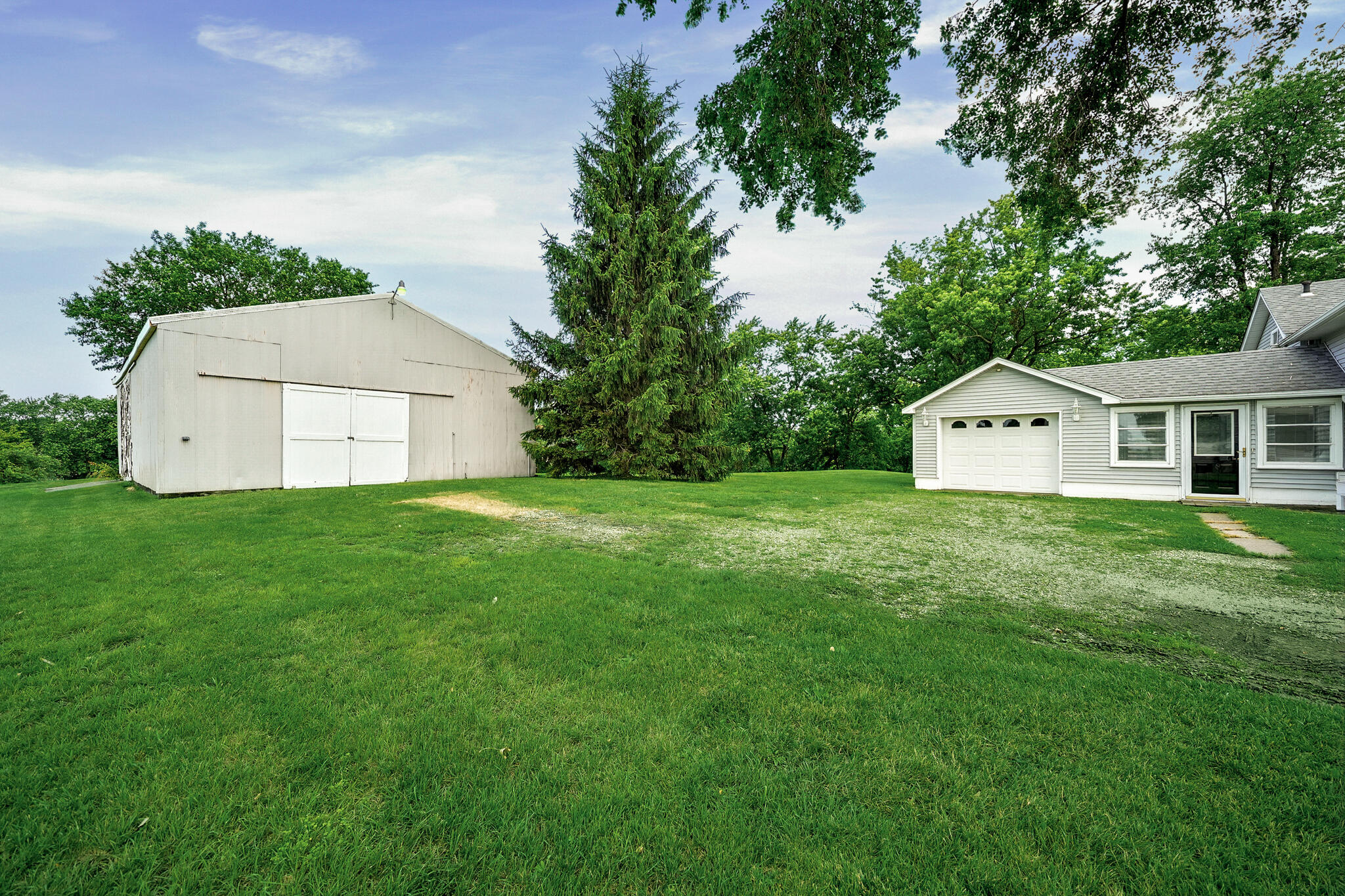 8240 Randolph Street Crown Point, IN 46307 - Photo 11 of 60 2048x1365