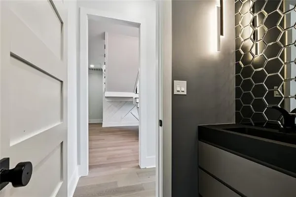 $750,000 | 10526 Phelps Street, River Ridge, LA 70123