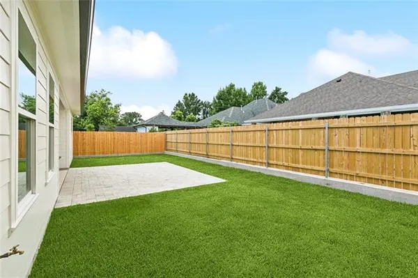 $750,000 | 10526 Phelps Street, River Ridge, LA 70123