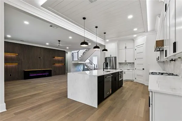 $750,000 | 10526 Phelps Street, River Ridge, LA 70123