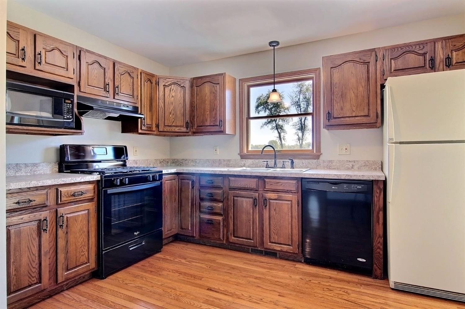8897 24th Street Demotte, IN 46310 - Photo 5 of 10 1500x999