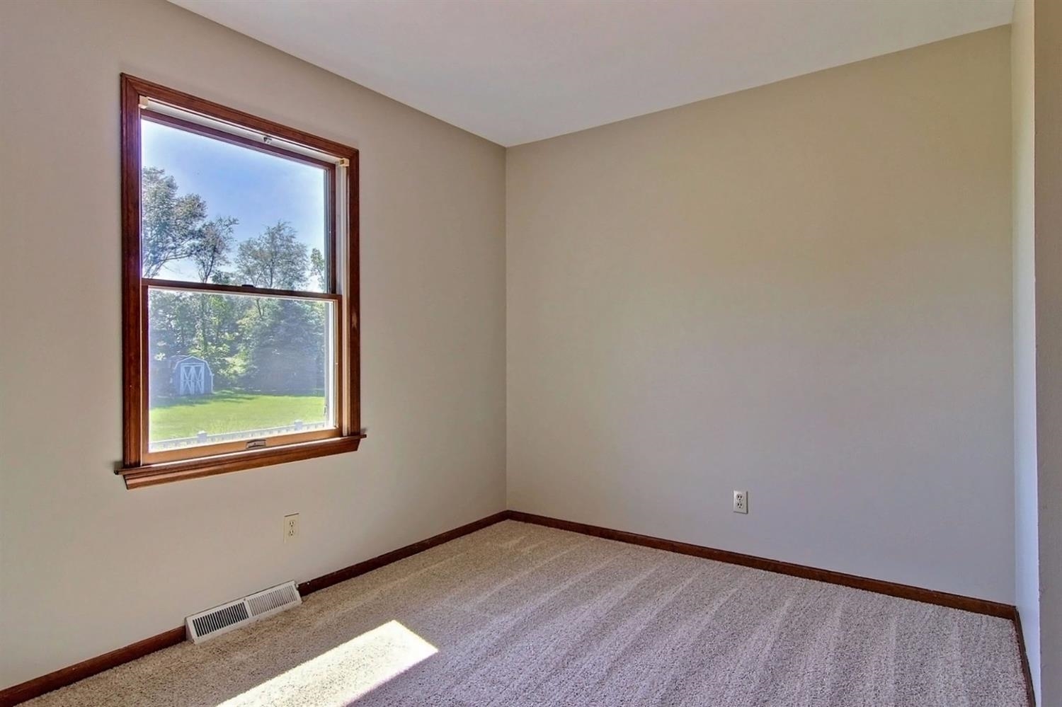 8897 24th Street Demotte, IN 46310 - Photo 9 of 10 1500x999