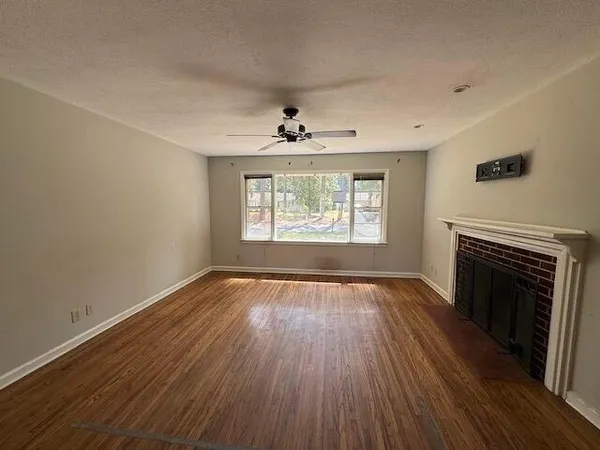 $192,000 | 329 West Railroad Avenue, Batesburg-Leesville, SC 29006