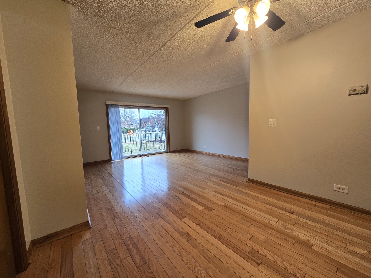6824 16th Street, Unit 1W Berwyn, IL 60402 - Photo 4 of 14