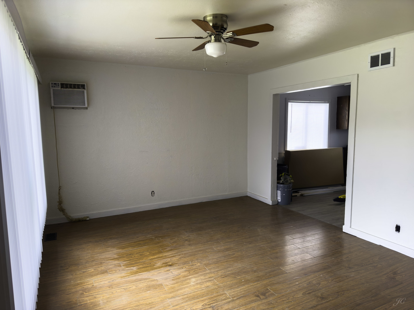 8724 South Roberts Road Hickory Hills, IL 60457 - Photo 2 of 7 Gallery Image 2