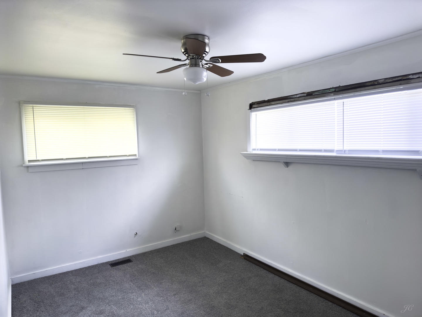 8724 South Roberts Road Hickory Hills, IL 60457 - Photo 5 of 7 Gallery Image 5