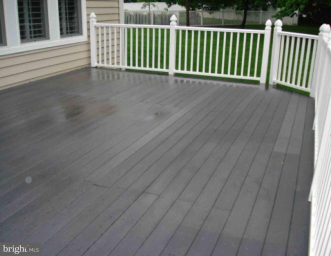 14137 Darnestown Road Germantown, MD 20874 - Photo 3 of 13 Deck