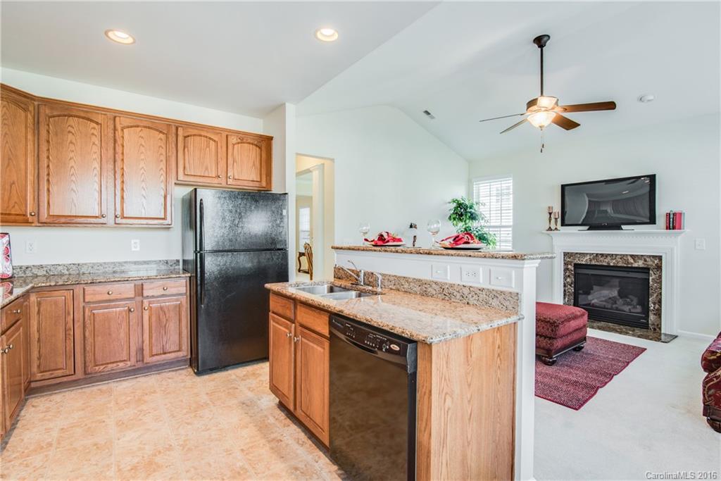 230 Garnet Court, Unit END Fort Mill, SC 29708 - Photo 14 of 24