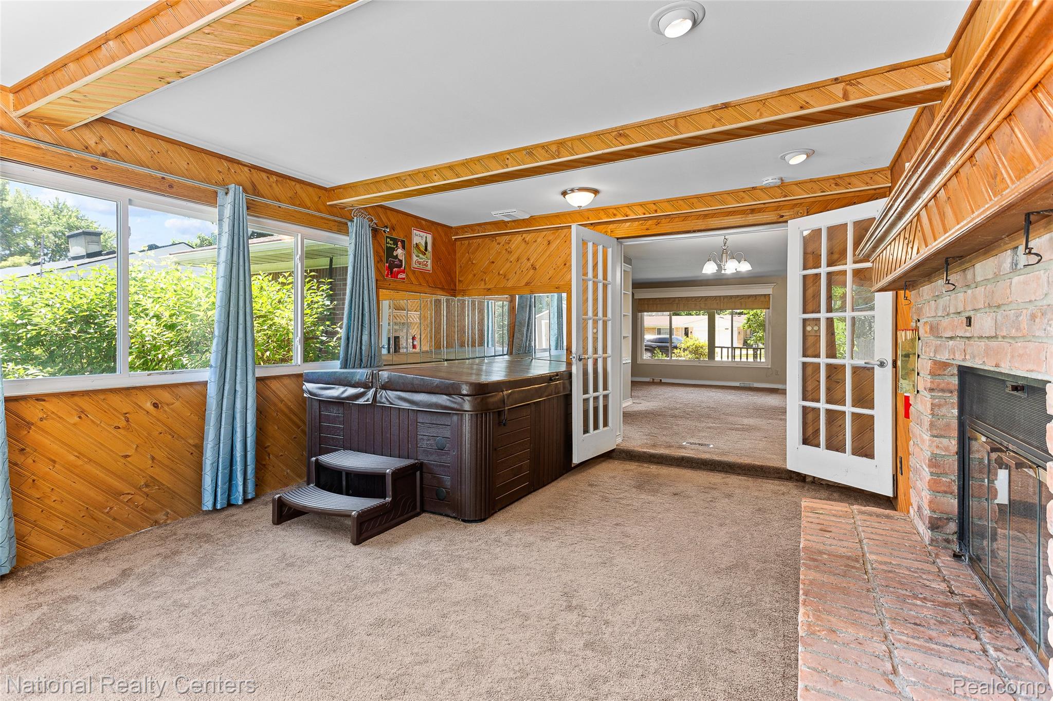 23950 Meadowbrook Road Novi, MI 48375 - Photo 15 of 39 IMG_4182.jpg