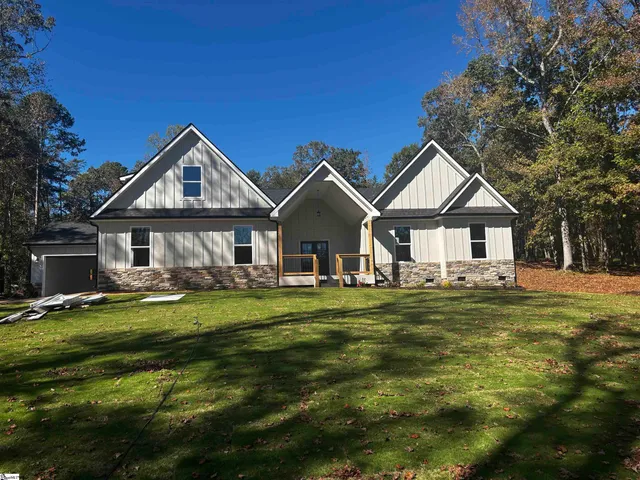 $849,900 | 320 Jones Kelley Road, Travelers Rest, SC 29690